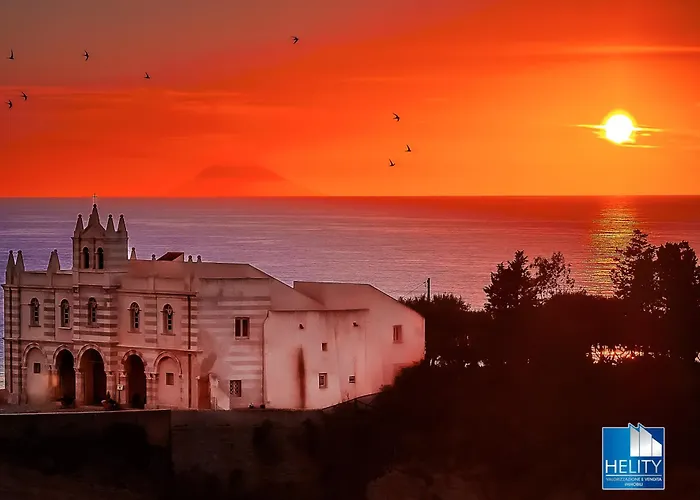 Tropealuxury Terrace Sea 特罗佩阿